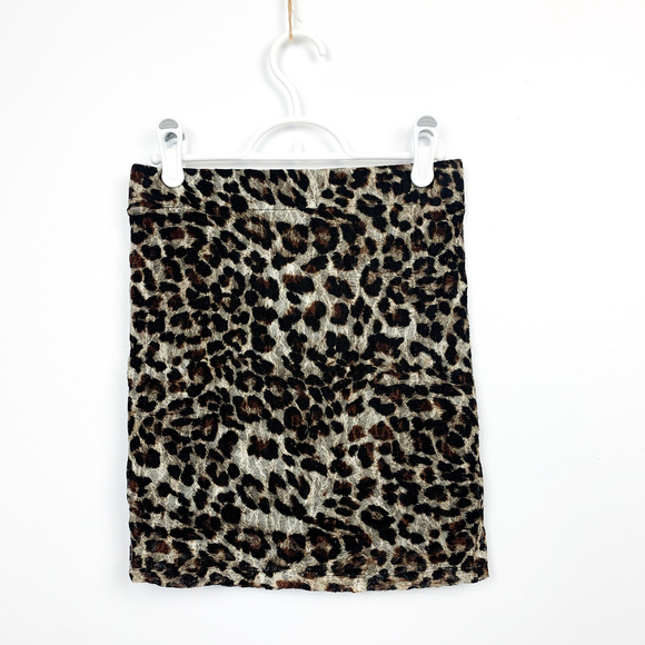 Costa Blanca Cheetah Print Mini Skirt - Picture 6 of 6